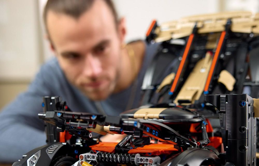 Cea mai rapidă machetă Lego făcută vreodată: are 1.8 tone și a atins 111 km/h - Poza 8 Cea mai rapidă machetă Lego făcută vreodată: are 1.8 tone și a atins 111 km/h - Poza 8