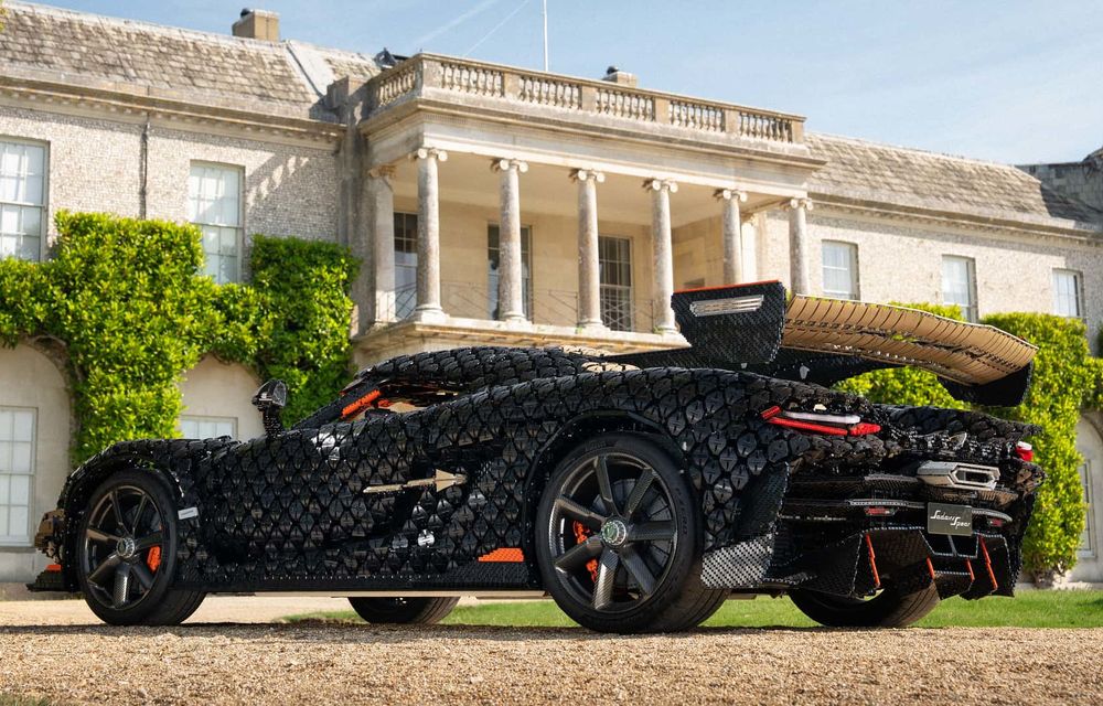 Cea mai rapidă machetă Lego făcută vreodată: are 1.8 tone și a atins 111 km/h - Poza 3 Cea mai rapidă machetă Lego făcută vreodată: are 1.8 tone și a atins 111 km/h - Poza 3