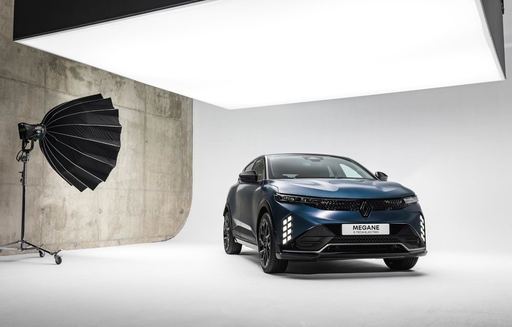 PREMIERĂ: Am văzut pe viu noul Renault Megane electric facelift. 5 lucruri esențiale - Poza 6 PREMIERĂ: Am văzut pe viu noul Renault Megane electric facelift. 5 lucruri esențiale - Poza 6