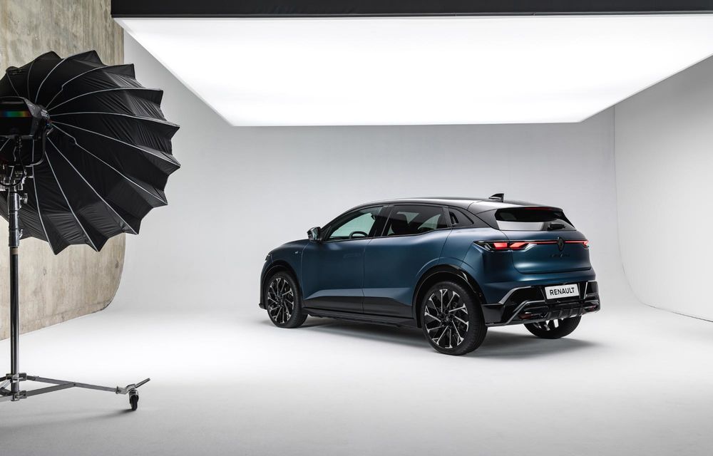 PREMIERĂ: Am văzut pe viu noul Renault Megane electric facelift. 5 lucruri esențiale - Poza 11 PREMIERĂ: Am văzut pe viu noul Renault Megane electric facelift. 5 lucruri esențiale - Poza 11
