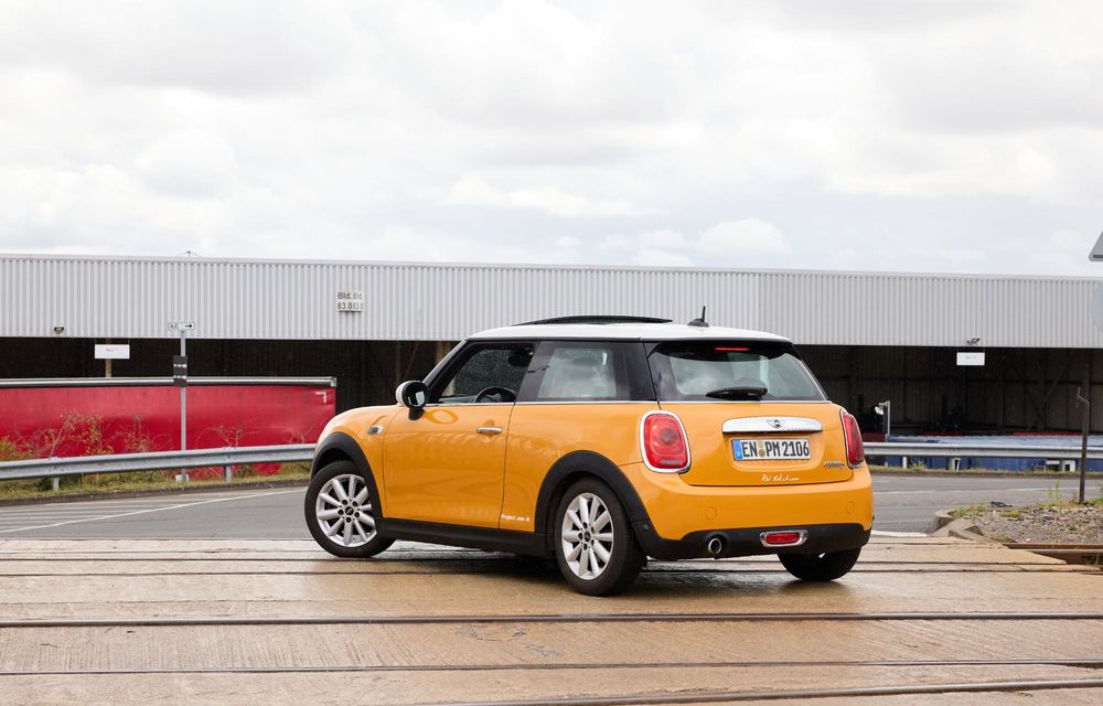 Un Mini Cooper D a atins borna de un milion de km parcurși: "Motorul este cel original" - Poza 4 Un Mini Cooper D a atins borna de un milion de km parcurși: "Motorul este cel original" - Poza 4