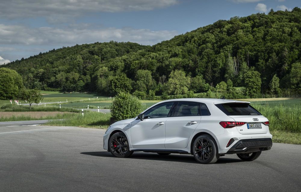Noutăți pentru Audi A3: interior nou cu ecran panoramic curbat - Poza 41