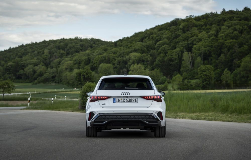 Noutăți pentru Audi A3: interior nou cu ecran panoramic curbat - Poza 44