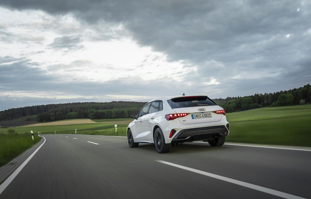 Noutăți pentru Audi A3: interior nou cu ecran panoramic curbat - Poza 45