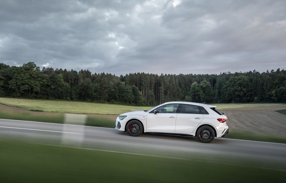 Noutăți pentru Audi A3: interior nou cu ecran panoramic curbat - Poza 47