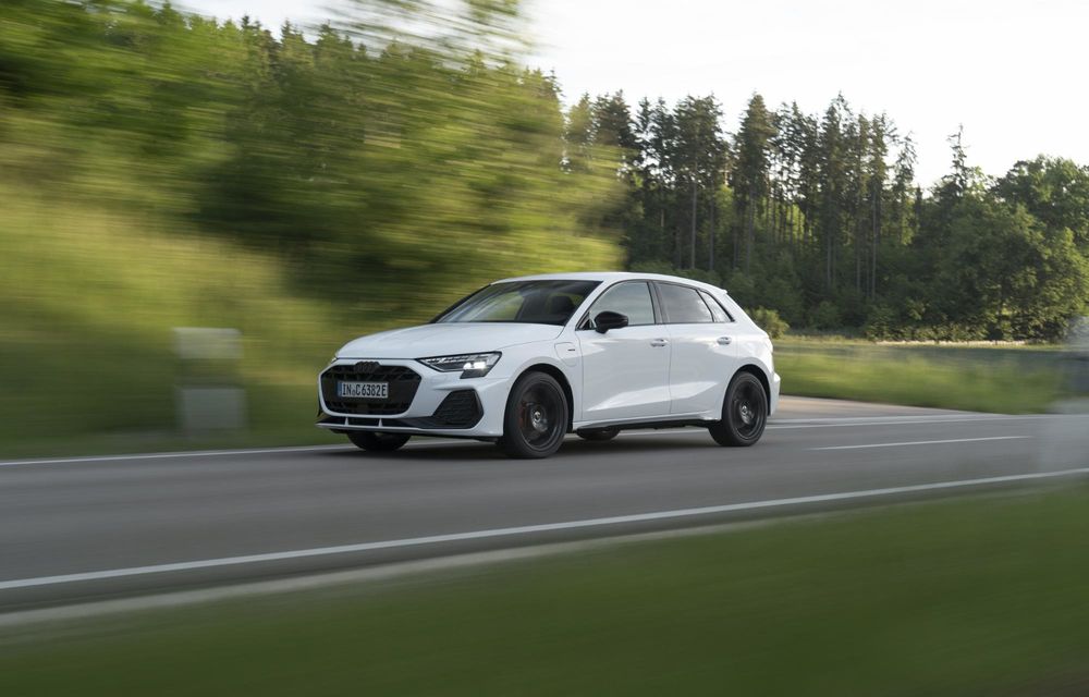 Noutăți pentru Audi A3: interior nou cu ecran panoramic curbat - Poza 48