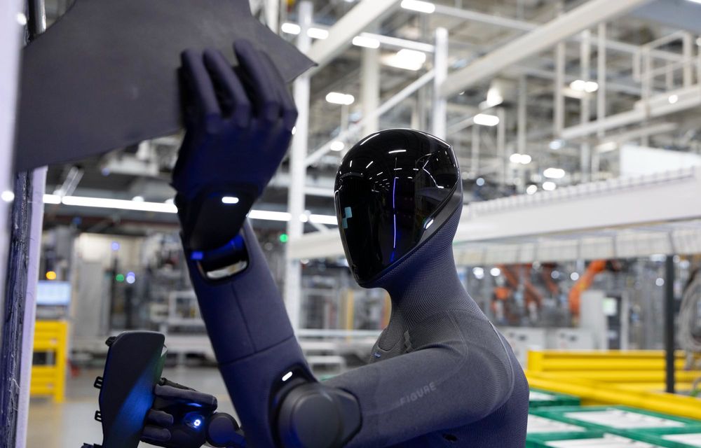 BMW extinde utilizarea roboților umanoizi la uzina din SUA - Poza 4