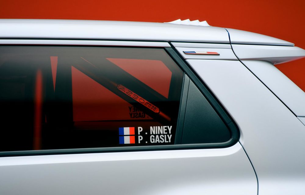 Alpine A290 Rallye primește o ediție specială realizată în colaborare cu Lacoste - Poza 4