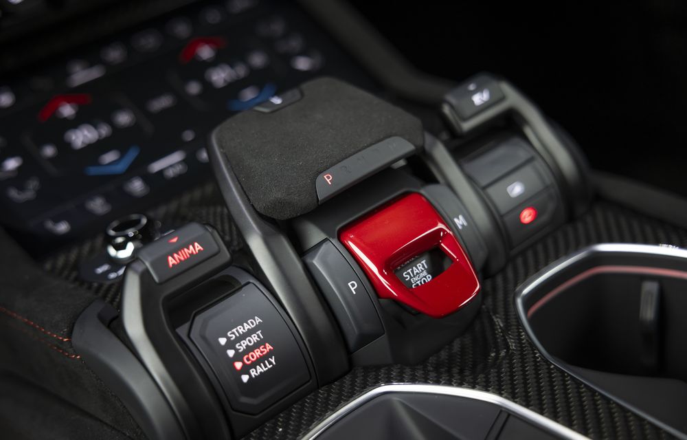 Lamborgini prezintă noul Urus SE Performante: plug-in hybrid cu 812 CP - Poza 21 Lamborgini prezintă noul Urus SE Performante: plug-in hybrid cu 812 CP - Poza 21