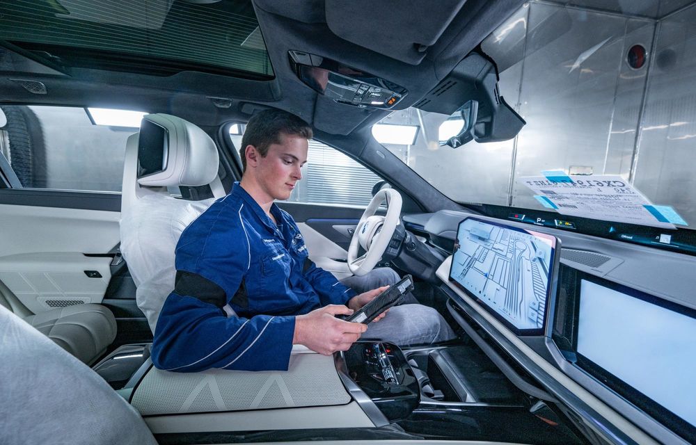 BMW demarează producția noului Seria 7 facelift - Poza 7 BMW demarează producția noului Seria 7 facelift - Poza 7