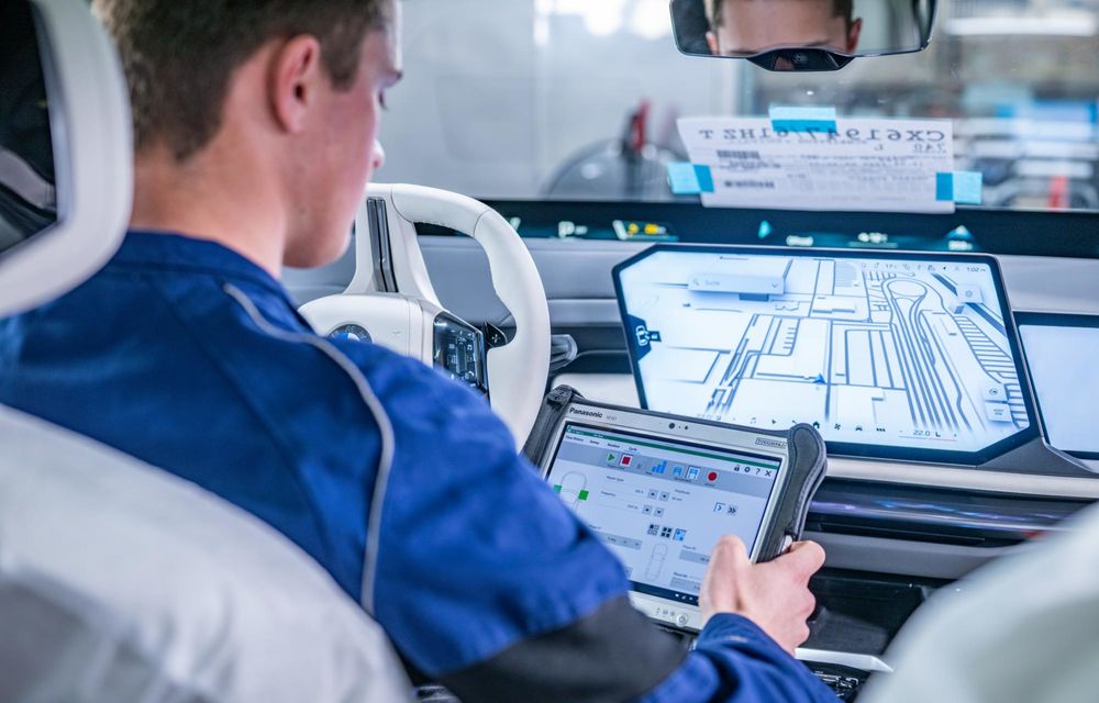 BMW demarează producția noului Seria 7 facelift - Poza 8 BMW demarează producția noului Seria 7 facelift - Poza 8