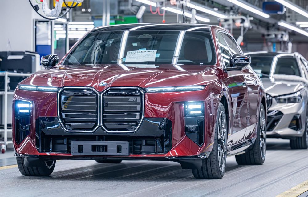 BMW demarează producția noului Seria 7 facelift - Poza 20 BMW demarează producția noului Seria 7 facelift - Poza 20
