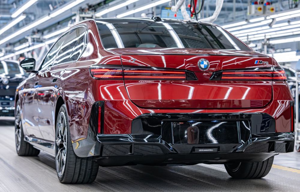 BMW demarează producția noului Seria 7 facelift - Poza 22 BMW demarează producția noului Seria 7 facelift - Poza 22