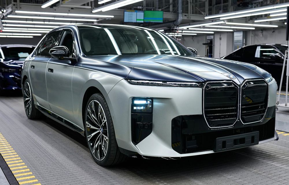 BMW demarează producția noului Seria 7 facelift - Poza 24 BMW demarează producția noului Seria 7 facelift - Poza 24