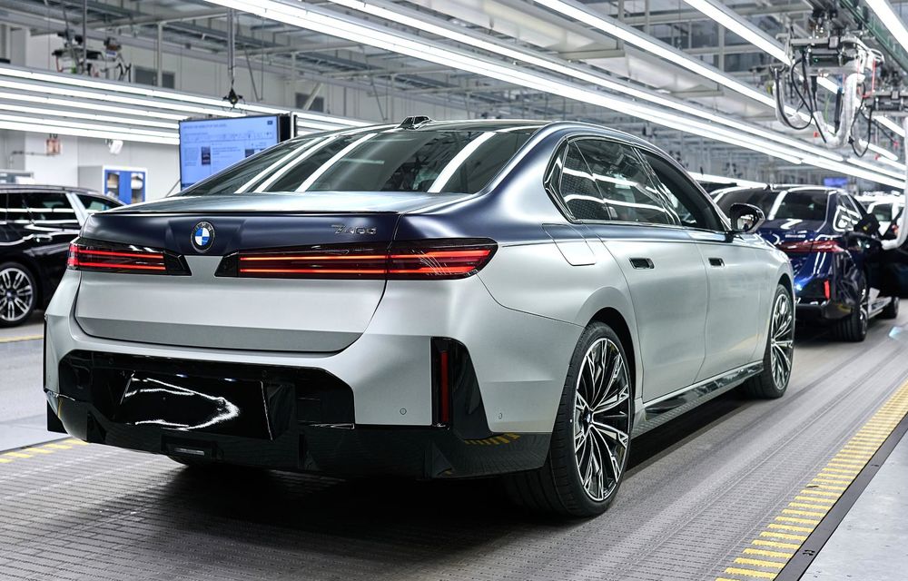 BMW demarează producția noului Seria 7 facelift - Poza 25 BMW demarează producția noului Seria 7 facelift - Poza 25