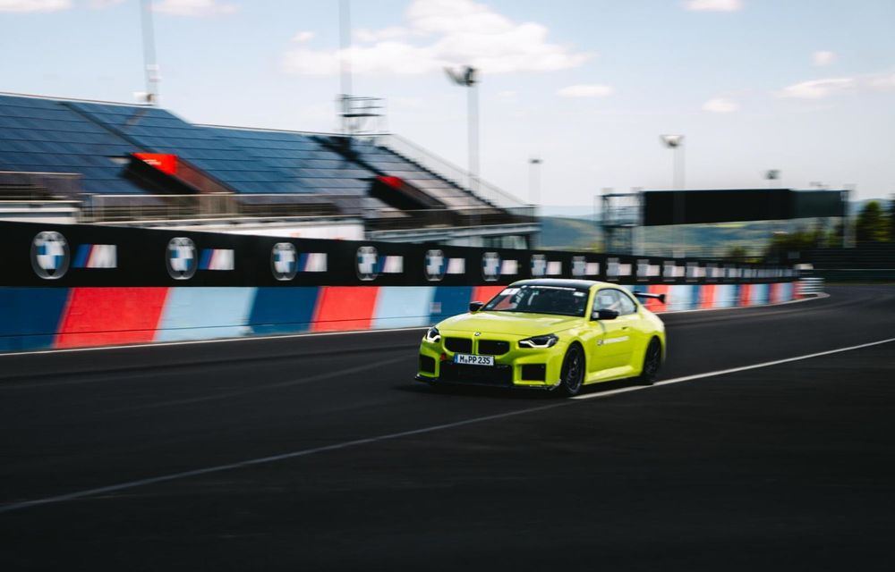 BMW M2 își bate propriul record pe Nurburgring cu un nou pachet de performanță - Poza 1 BMW M2 își bate propriul record pe Nurburgring cu un nou pachet de performanță - Poza 1