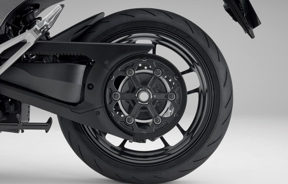 Honda lansează prima sa motocicletă electrică în Europa: start de la 14.800 euro - Poza 14 Honda lansează prima sa motocicletă electrică în Europa: start de la 14.800 euro - Poza 14