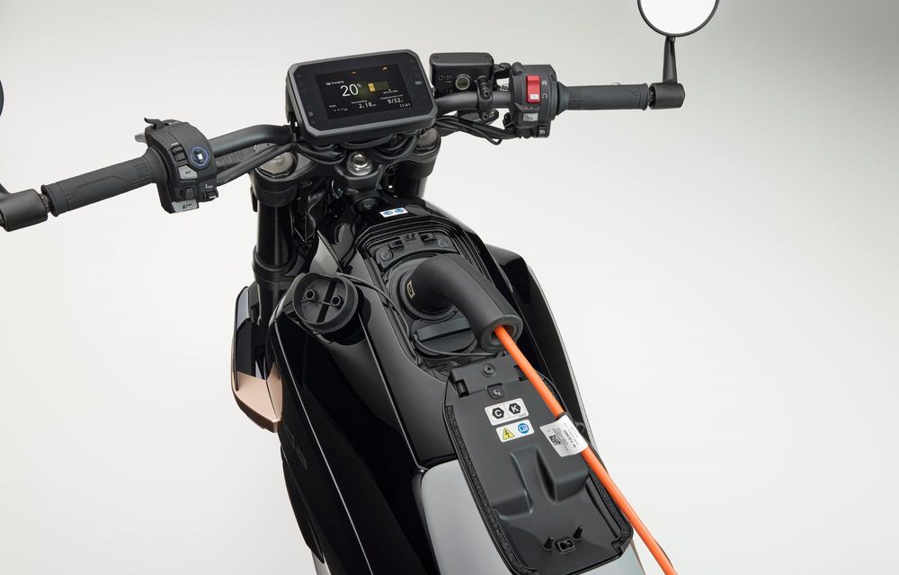 Honda lansează prima sa motocicletă electrică în Europa: start de la 14.800 euro - Poza 26 Honda lansează prima sa motocicletă electrică în Europa: start de la 14.800 euro - Poza 26