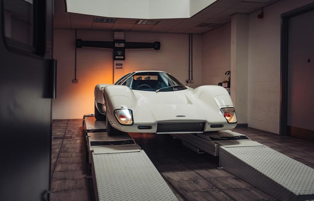 McLaren a reconstruit primul său model de stradă din istorie - Poza 1 McLaren a reconstruit primul său model de stradă din istorie - Poza 1