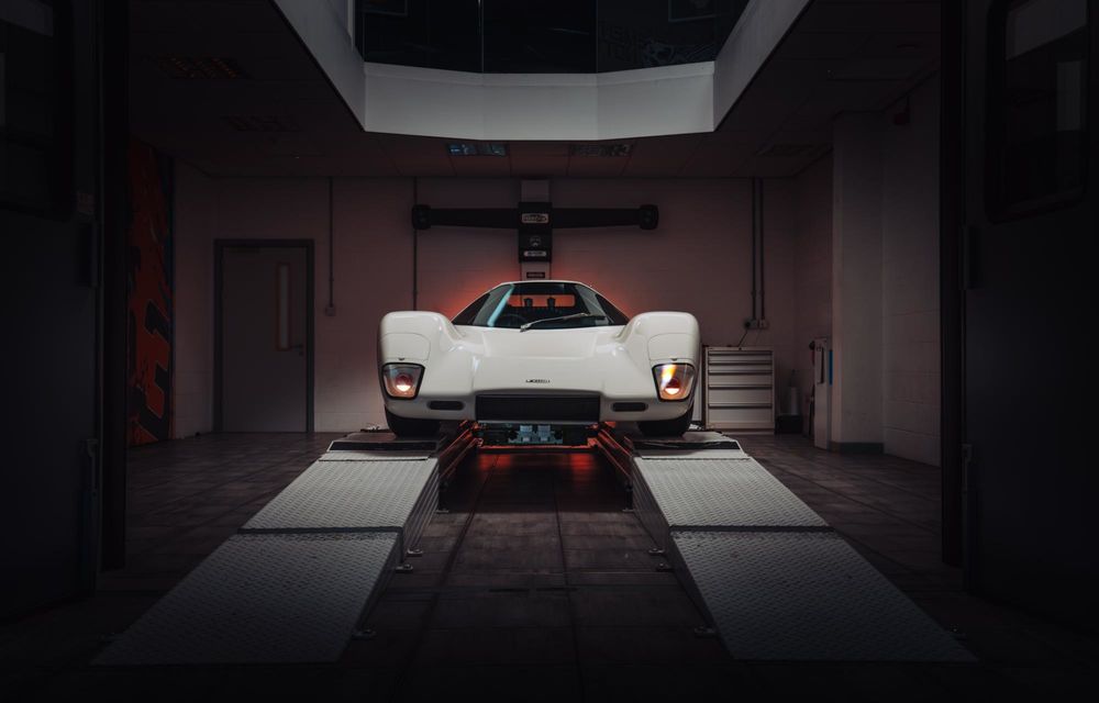McLaren a reconstruit primul său model de stradă din istorie - Poza 3 McLaren a reconstruit primul său model de stradă din istorie - Poza 3