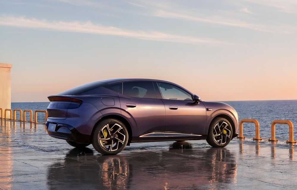 Primele imagini cu noul SUV electric Xpeng L03: debut în 16 iulie - Poza 3 Primele imagini cu noul SUV electric Xpeng L03: debut în 16 iulie - Poza 3