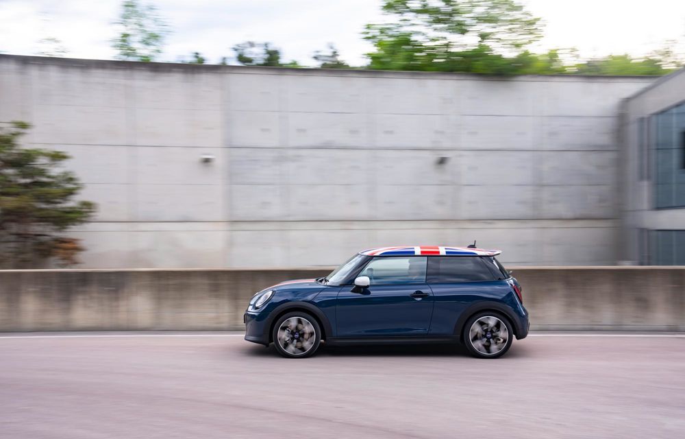 Noul Mini Cooper Oxford Edition: omagiu adus orașului unde este produs modelul - Poza 23 Noul Mini Cooper Oxford Edition: omagiu adus orașului unde este produs modelul - Poza 23