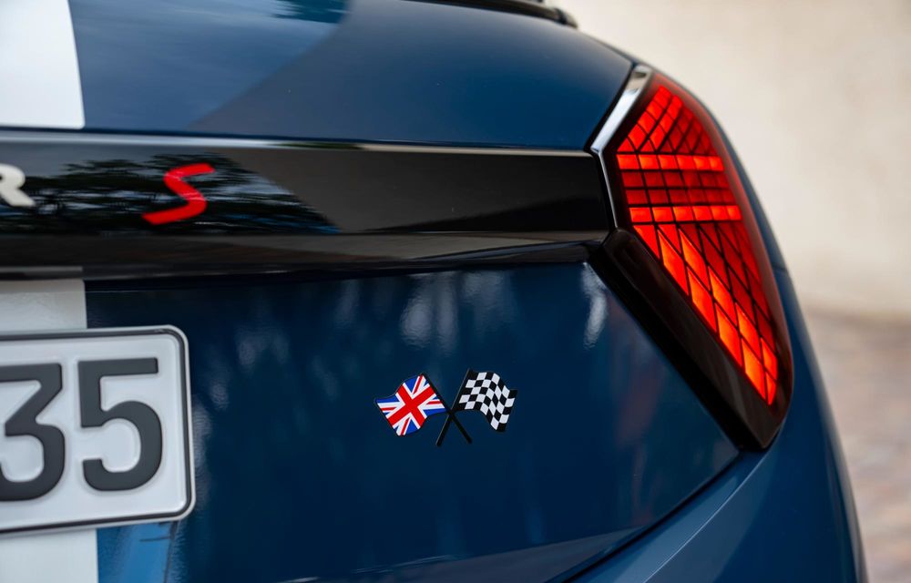 Noul Mini Cooper Oxford Edition: omagiu adus orașului unde este produs modelul - Poza 26 Noul Mini Cooper Oxford Edition: omagiu adus orașului unde este produs modelul - Poza 26