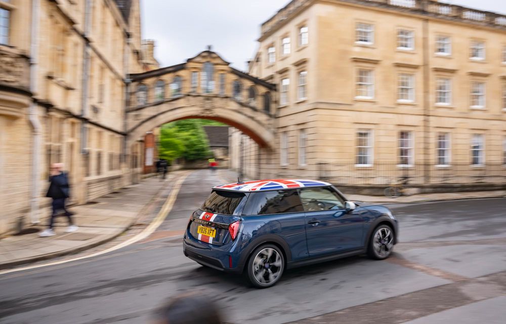 Noul Mini Cooper Oxford Edition: omagiu adus orașului unde este produs modelul - Poza 41 Noul Mini Cooper Oxford Edition: omagiu adus orașului unde este produs modelul - Poza 41