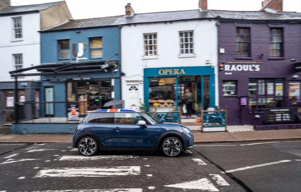 Noul Mini Cooper Oxford Edition: omagiu adus orașului unde este produs modelul - Poza 45 Noul Mini Cooper Oxford Edition: omagiu adus orașului unde este produs modelul - Poza 45