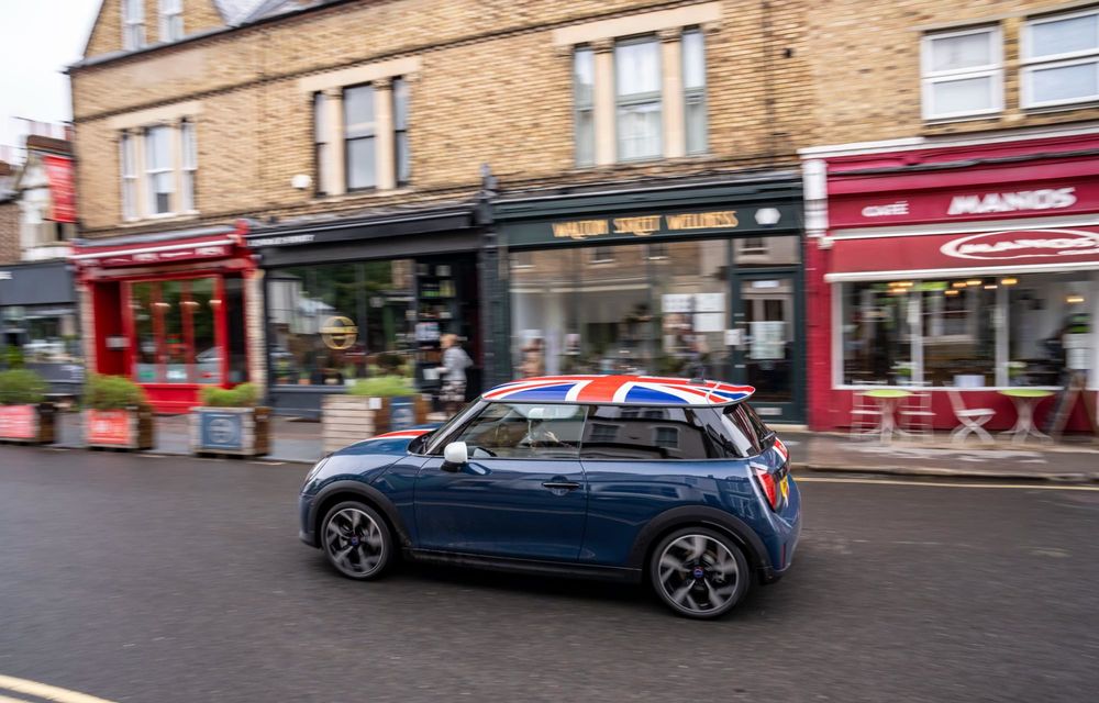 Noul Mini Cooper Oxford Edition: omagiu adus orașului unde este produs modelul - Poza 49 Noul Mini Cooper Oxford Edition: omagiu adus orașului unde este produs modelul - Poza 49