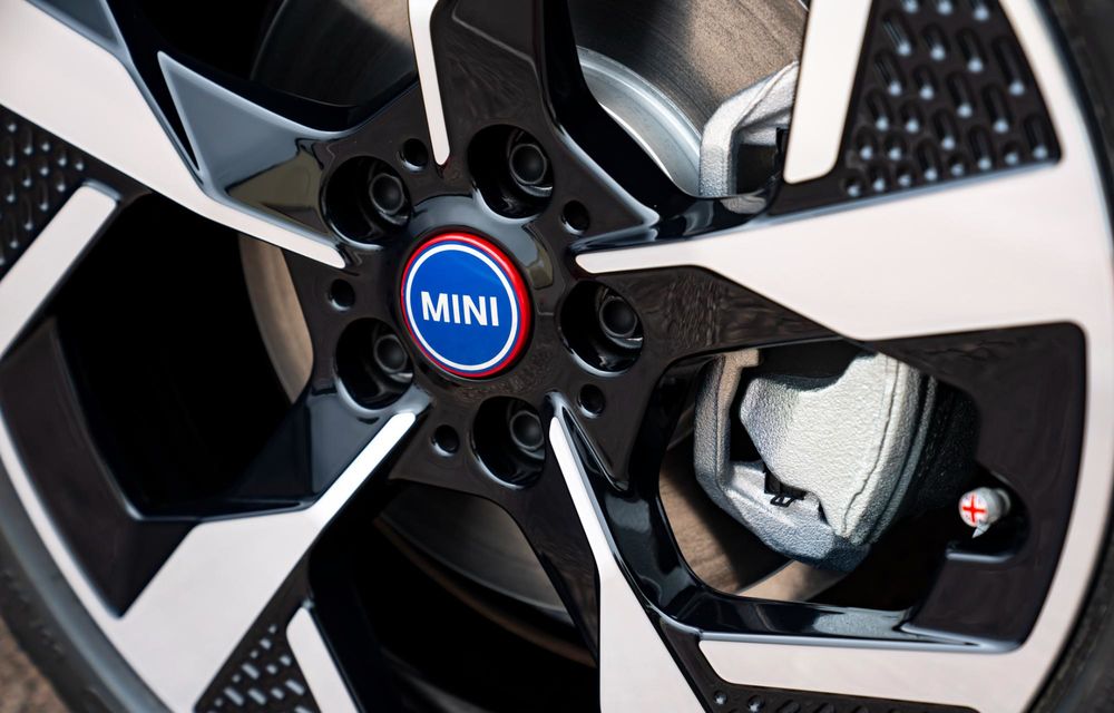 Noul Mini Cooper Oxford Edition: omagiu adus orașului unde este produs modelul - Poza 55 Noul Mini Cooper Oxford Edition: omagiu adus orașului unde este produs modelul - Poza 55