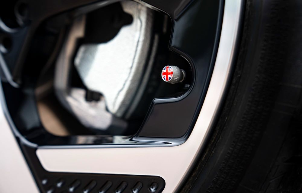 Noul Mini Cooper Oxford Edition: omagiu adus orașului unde este produs modelul - Poza 56 Noul Mini Cooper Oxford Edition: omagiu adus orașului unde este produs modelul - Poza 56
