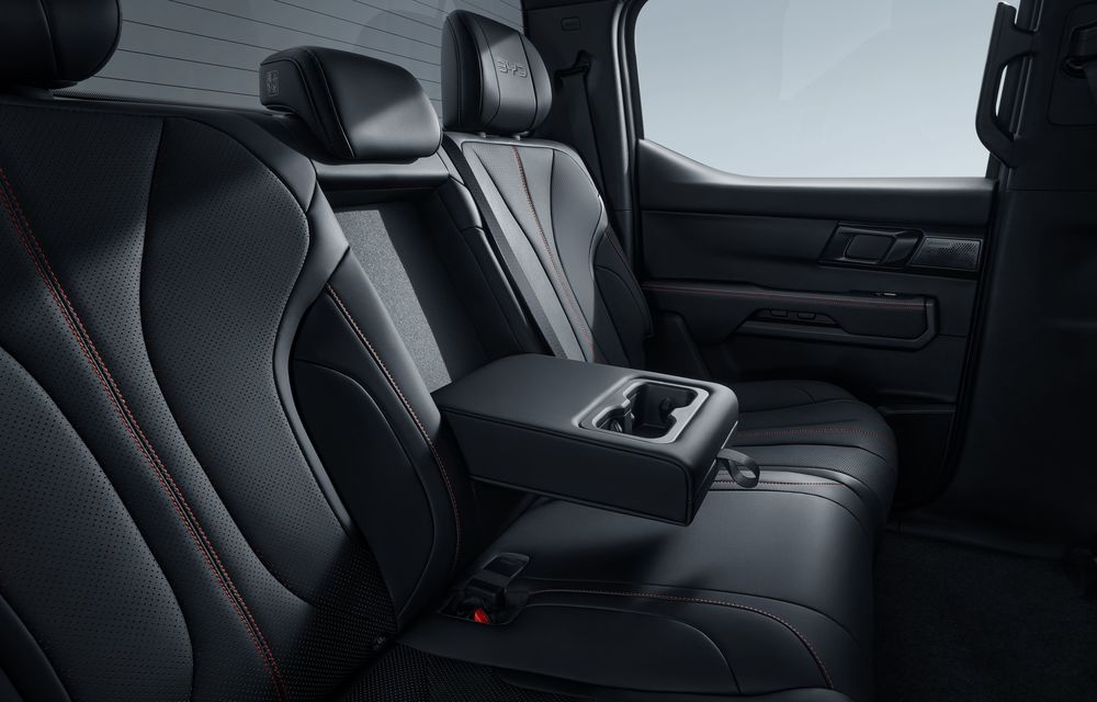 BYD Shark debutează, oficial, în Europa: pick-up PHEV cu 90 km autonomie electrică - Poza 4 BYD Shark debutează, oficial, în Europa: pick-up PHEV cu 90 km autonomie electrică - Poza 4