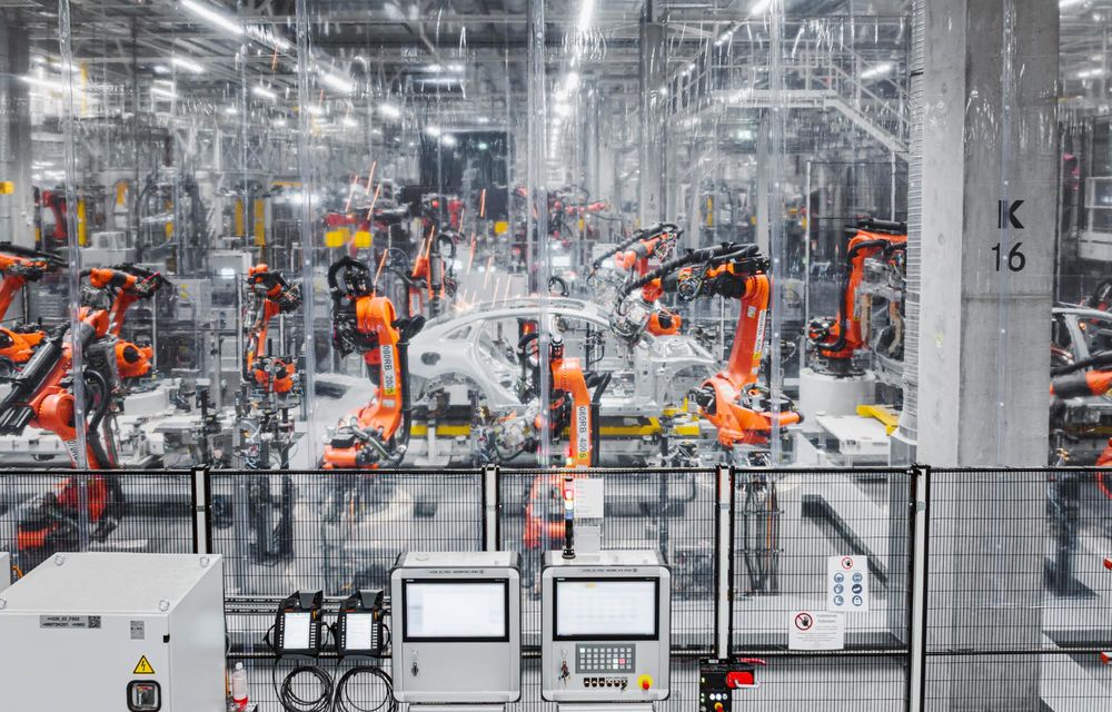 Noul Mercedes-Benz Clasa C electric a intrat în producție la uzina din Ungaria - Poza 2 Noul Mercedes-Benz Clasa C electric a intrat în producție la uzina din Ungaria - Poza 2