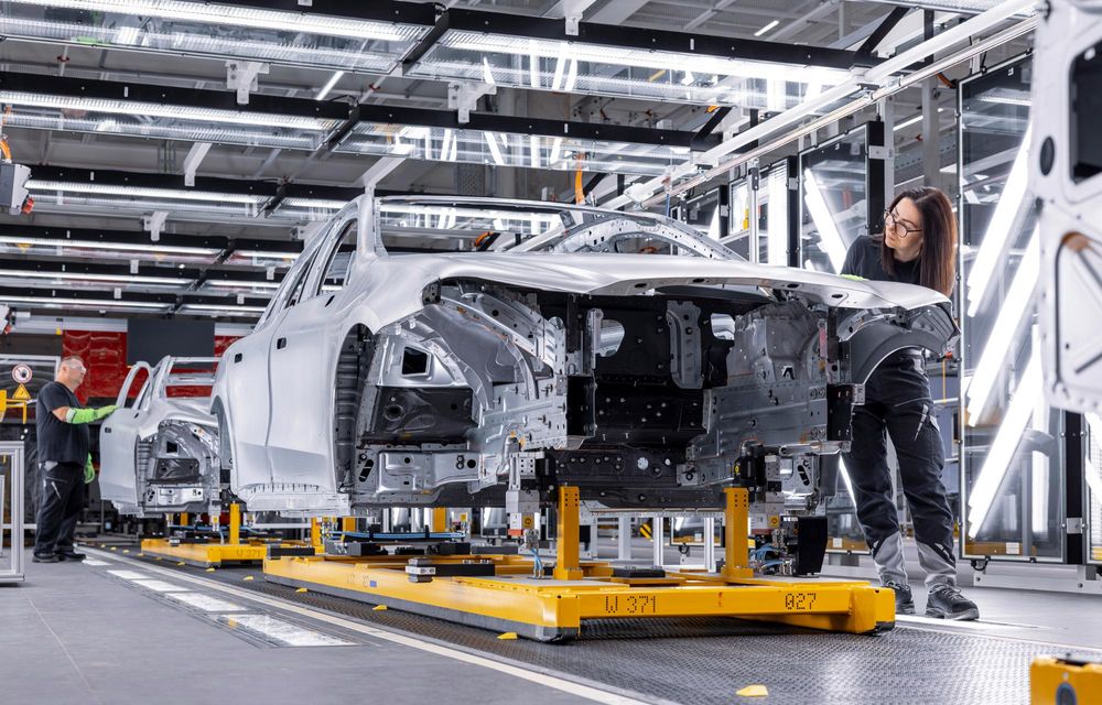 Noul Mercedes-Benz Clasa C electric a intrat în producție la uzina din Ungaria - Poza 3 Noul Mercedes-Benz Clasa C electric a intrat în producție la uzina din Ungaria - Poza 3