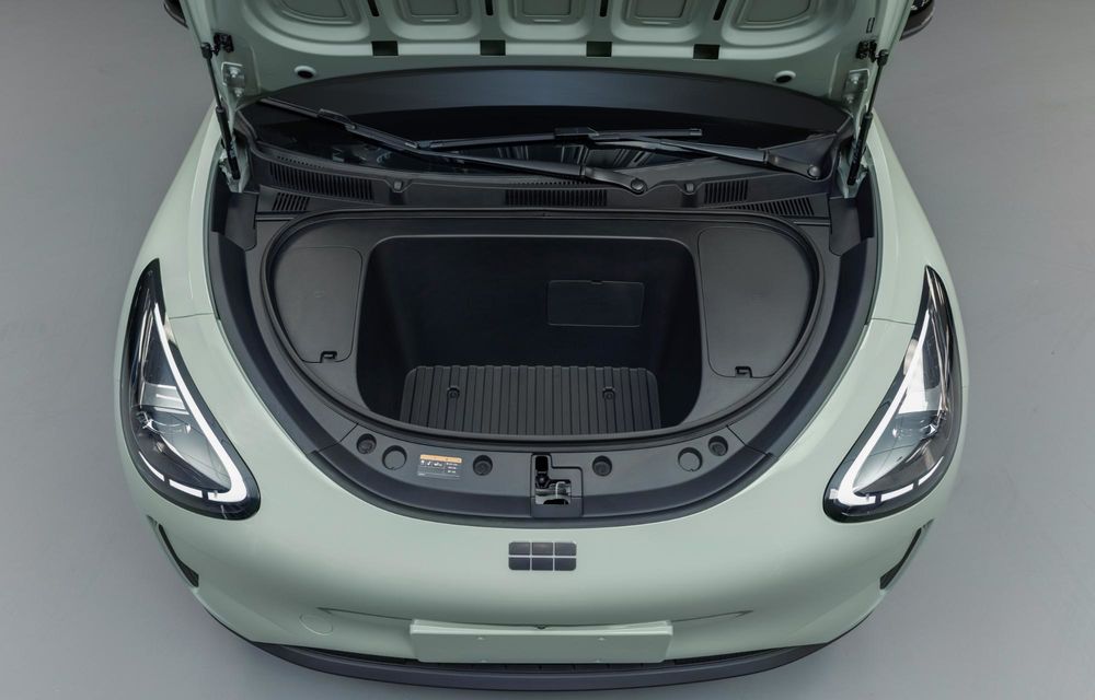 Noul Geely E2 va ajunge și în Europa: preț de pornire mai mic de 20.000 euro - Poza 4 Noul Geely E2 va ajunge și în Europa: preț de pornire mai mic de 20.000 euro - Poza 4