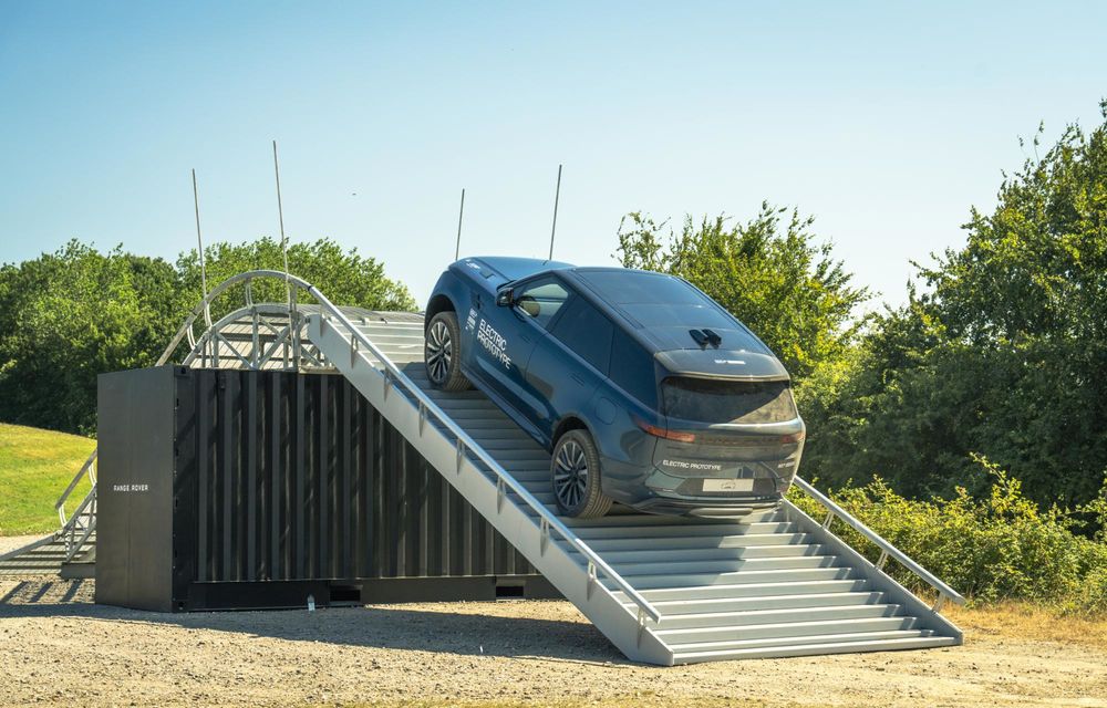Primele imagini cu noul Range Rover Sport Electric - Poza 2