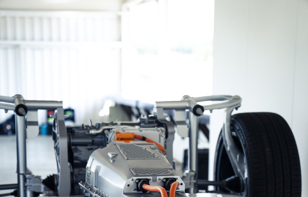Primele imagini cu noul Range Rover Sport Electric - Poza 28