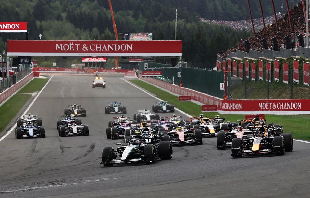 F1: Kimi Antonelli câștigă în Belgia. George Russell abandonează în primul tur - Poza 2 F1: Kimi Antonelli câștigă în Belgia. George Russell abandonează în primul tur - Poza 2