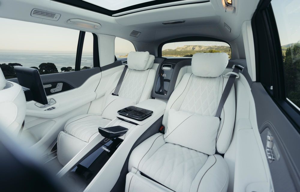 Noul Mercedes-Maybach GLS, versiune nouă de lux a SUV-ului - Poza 13 Noul Mercedes-Maybach GLS, versiune nouă de lux a SUV-ului - Poza 13