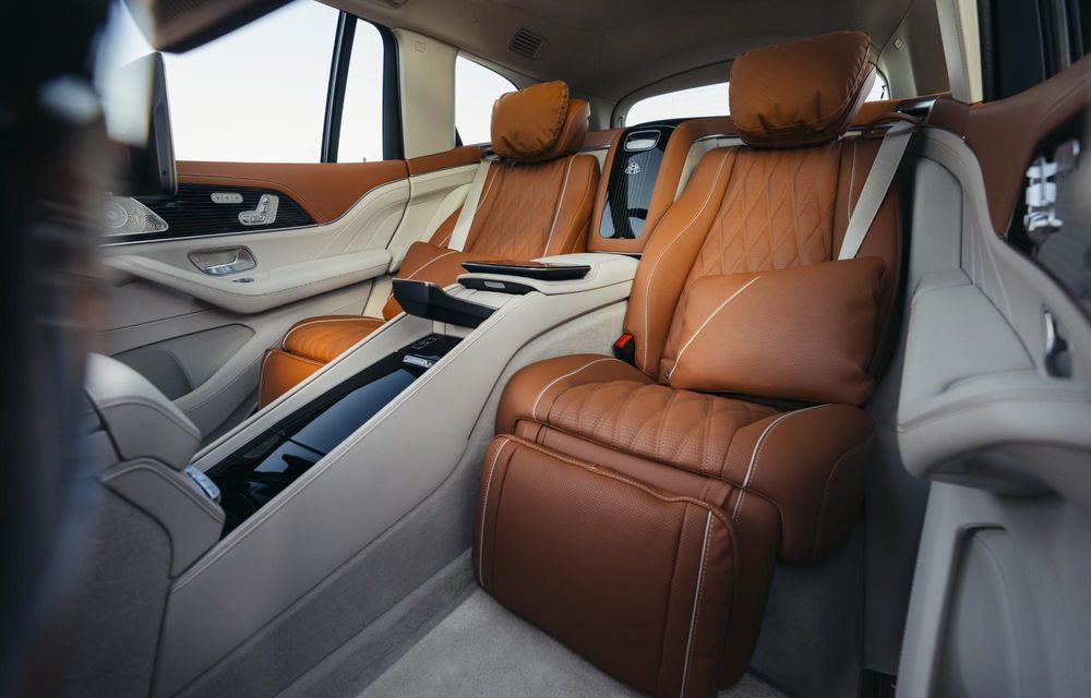 Noul Mercedes-Maybach GLS, versiune nouă de lux a SUV-ului - Poza 29 Noul Mercedes-Maybach GLS, versiune nouă de lux a SUV-ului - Poza 29