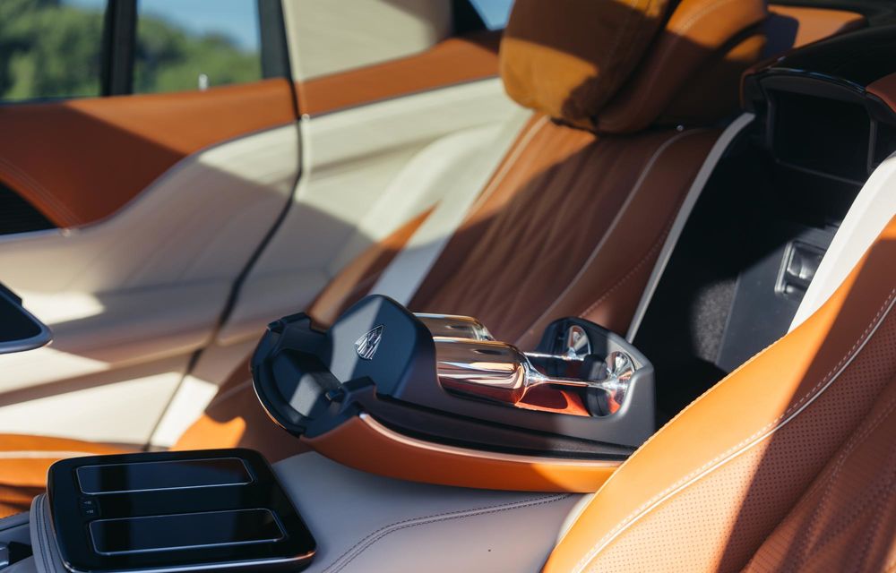 Noul Mercedes-Maybach GLS, versiune nouă de lux a SUV-ului - Poza 31 Noul Mercedes-Maybach GLS, versiune nouă de lux a SUV-ului - Poza 31