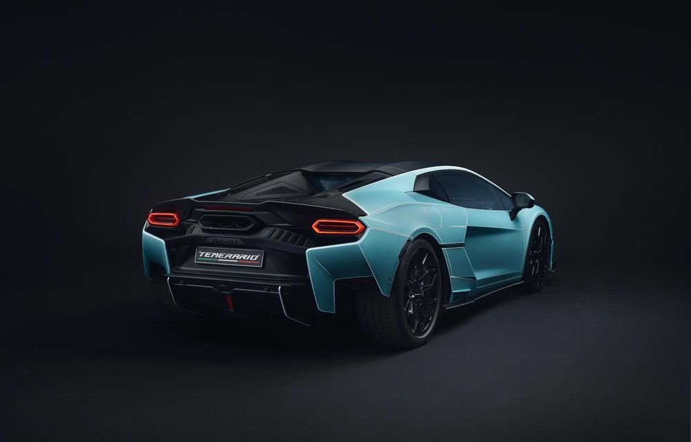 Lamborghini Temerario Ad Personam: exemplare cu vopsea inspirată de primele schițe - Poza 2 Lamborghini Temerario Ad Personam: exemplare cu vopsea inspirată de primele schițe - Poza 2