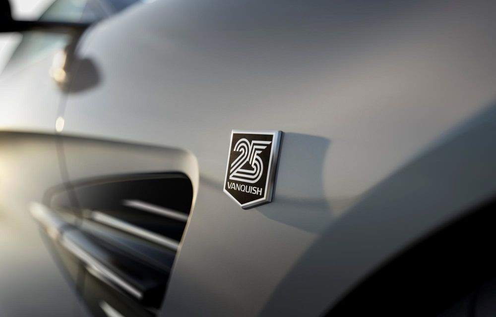 Aston Martin Vanquish 25: ediție aniversară, marchează 25 de ani de la debut - Poza 6