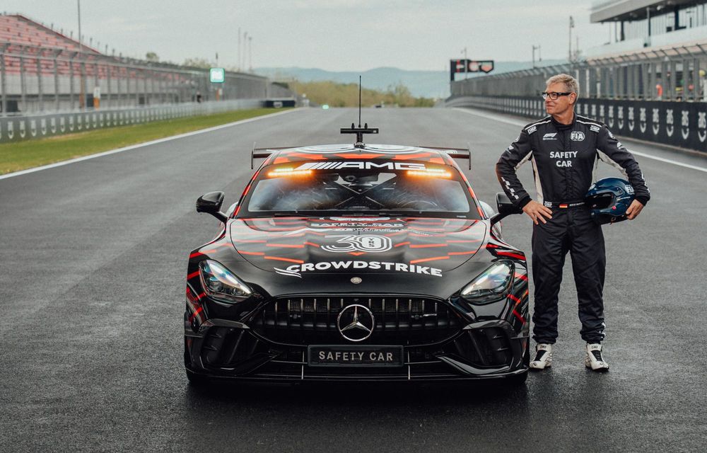 Formula 1 are un Safety Car nou: Mercedes-AMG GT 63 Pro 4Matic+ - Poza 14 Formula 1 are un Safety Car nou: Mercedes-AMG GT 63 Pro 4Matic+ - Poza 14