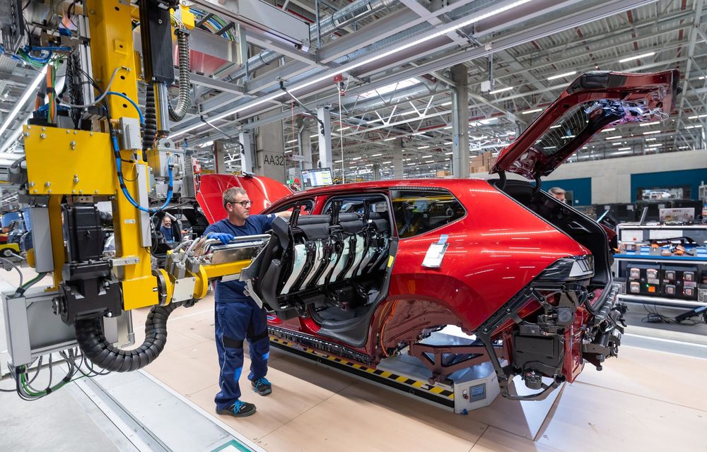 BMW: 50.000 de exemplare iX3 produse în Ungaria - Poza 6