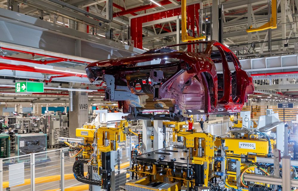 BMW: 50.000 de exemplare iX3 produse în Ungaria - Poza 8