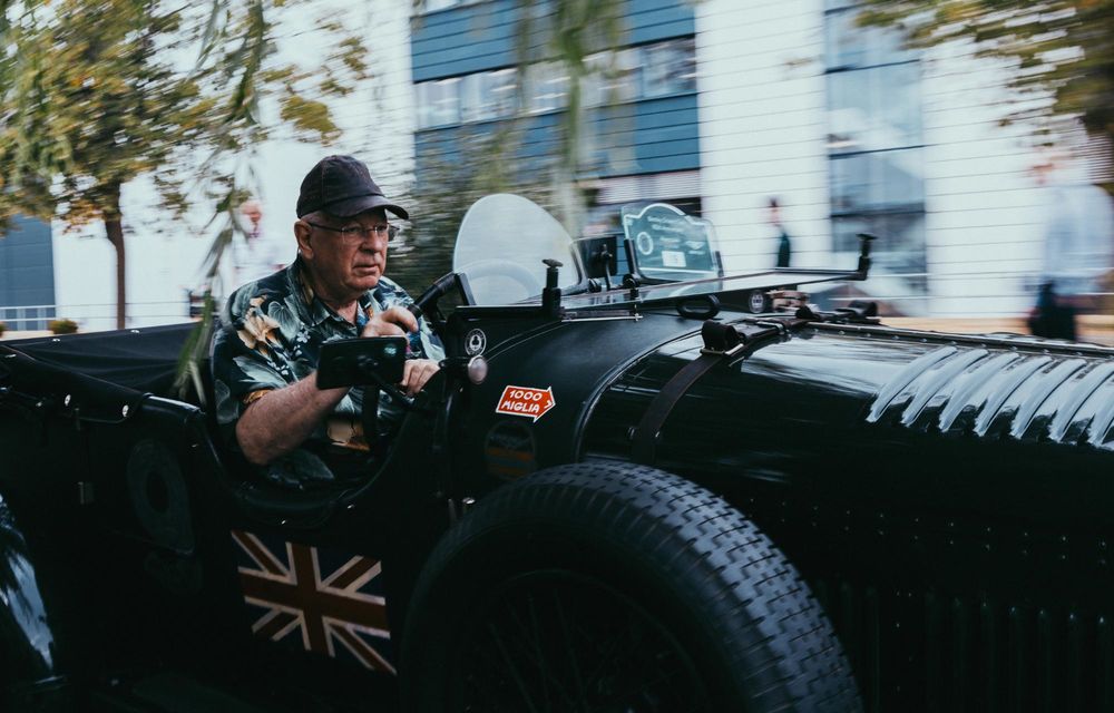 Bentley Continental GTC: exemplar unicat care marchează 80 de ani de producție la uzina din Crewe - Poza 12