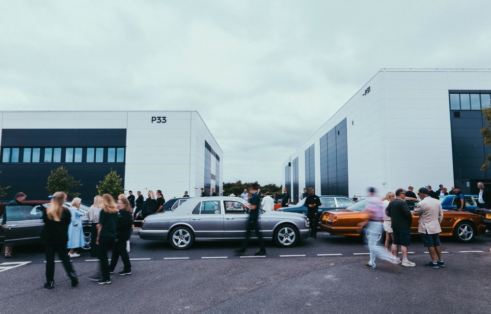 Bentley Continental GTC: exemplar unicat care marchează 80 de ani de producție la uzina din Crewe - Poza 13