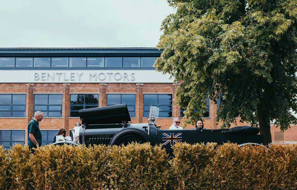 Bentley Continental GTC: exemplar unicat care marchează 80 de ani de producție la uzina din Crewe - Poza 15